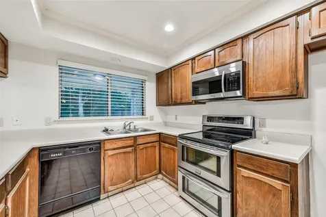 508 E Castle Harbour Drive Friendswood TX 77546