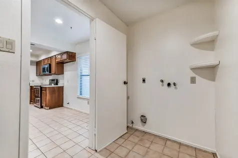 508 E Castle Harbour Drive Friendswood TX 77546
