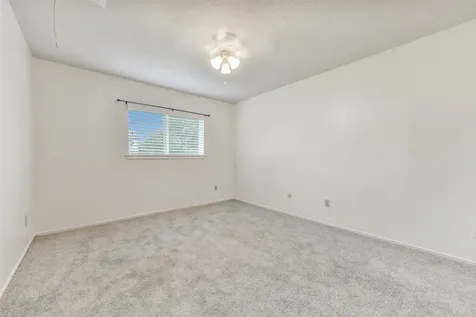 508 E Castle Harbour Drive Friendswood TX 77546