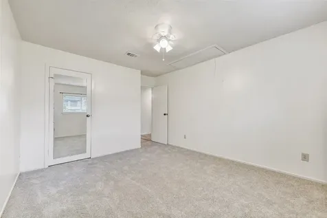 508 E Castle Harbour Drive Friendswood TX 77546