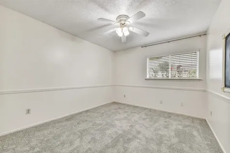 508 E Castle Harbour Drive Friendswood TX 77546