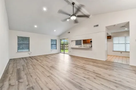 508 E Castle Harbour Drive Friendswood TX 77546