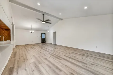 508 E Castle Harbour Drive Friendswood TX 77546