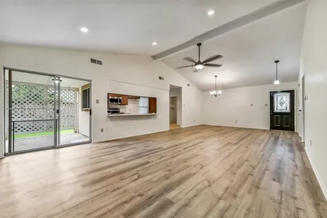 508 E Castle Harbour Drive Friendswood TX 77546