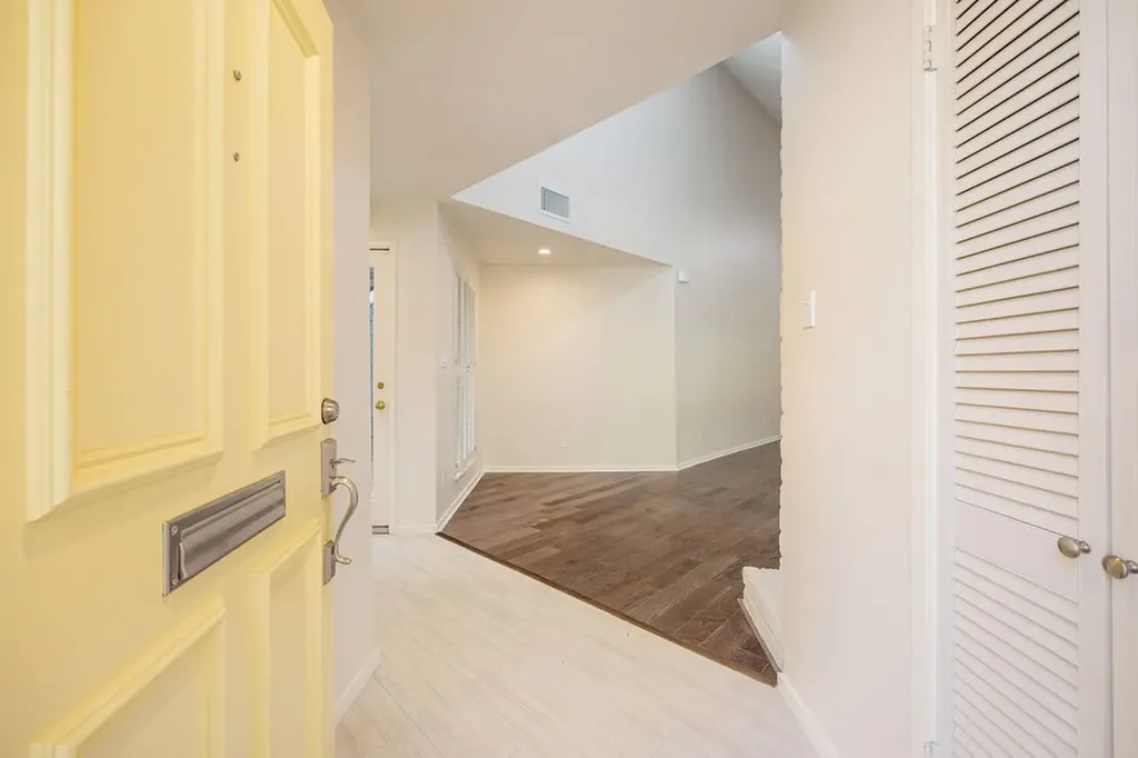 1856 S Gessner Road Houston TX 77063