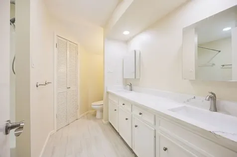 1856 S Gessner Road Houston TX 77063