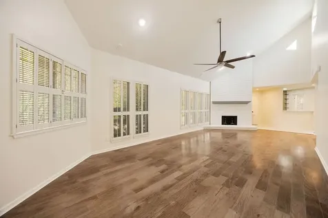 1856 S Gessner Road Houston TX 77063
