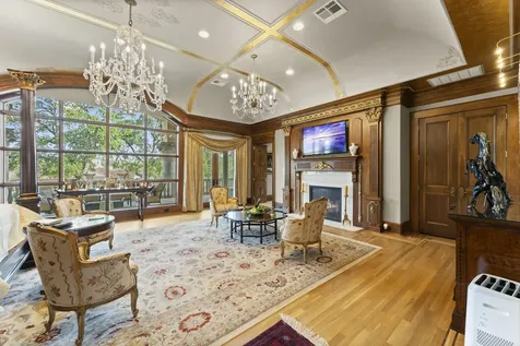 6 W Rivercrest Drive Houston TX 77042