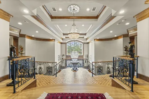 6 W Rivercrest Drive Houston TX 77042