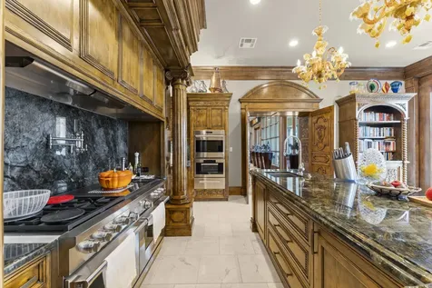 6 W Rivercrest Drive Houston TX 77042