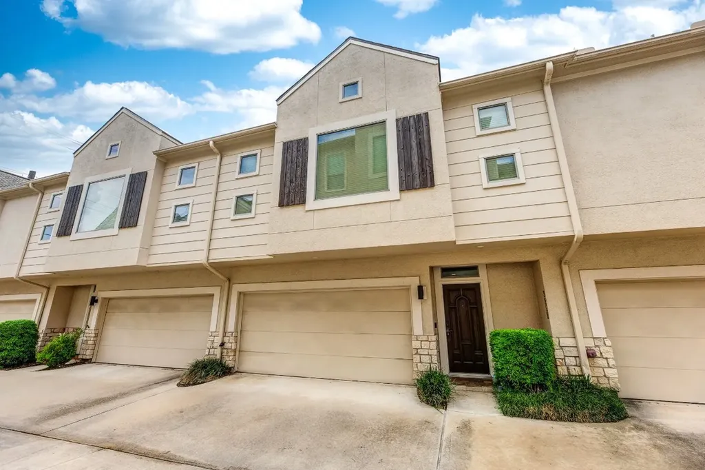 3898 Center Street Houston TX 77007