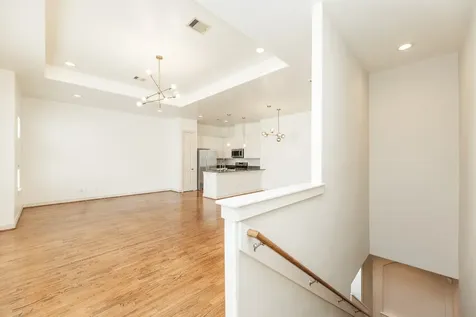 3898 Center Street Houston TX 77007