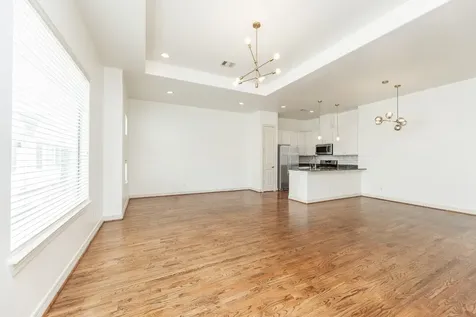 3898 Center Street Houston TX 77007
