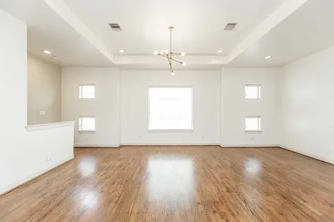 3898 Center Street Houston TX 77007