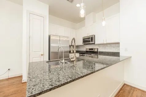3898 Center Street Houston TX 77007
