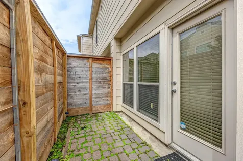 3898 Center Street Houston TX 77007