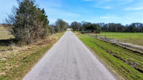 2760 County Road 117 Giddings TX 78942