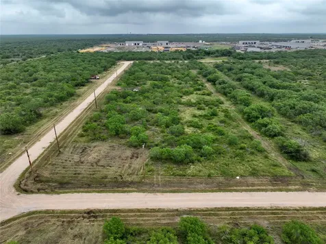 Lot 36 Pr Frio Estates Drive Moore TX 78057