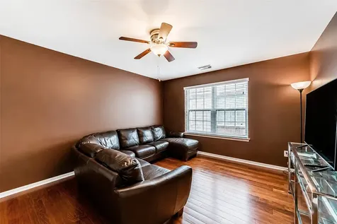 4455 Castle Court Place Houston TX 77006