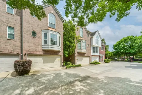 4455 Castle Court Place Houston TX 77006