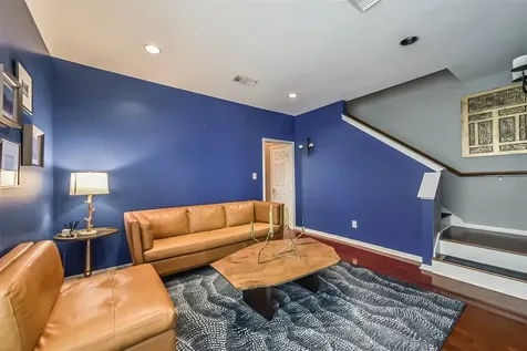4455 Castle Court Place Houston TX 77006
