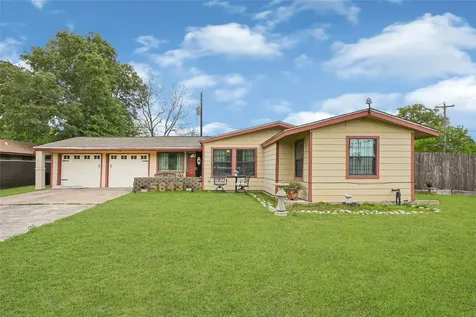 5843 Kenilwood Drive Houston TX 77033