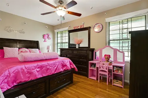 5843 Kenilwood Drive Houston TX 77033