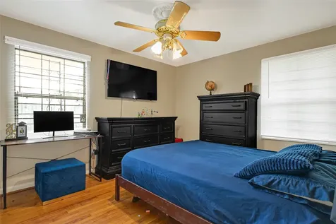 5843 Kenilwood Drive Houston TX 77033