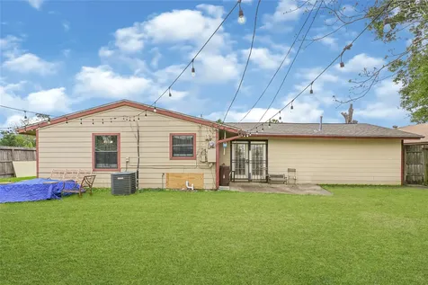 5843 Kenilwood Drive Houston TX 77033