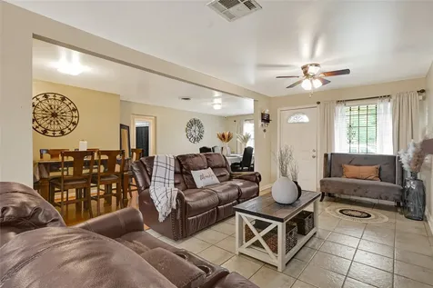 5843 Kenilwood Drive Houston TX 77033