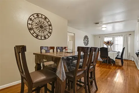 5843 Kenilwood Drive Houston TX 77033