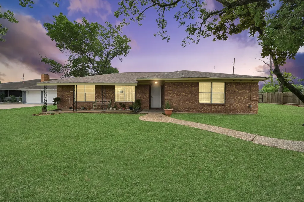 615 Barbara Mae Street Houston TX 77015
