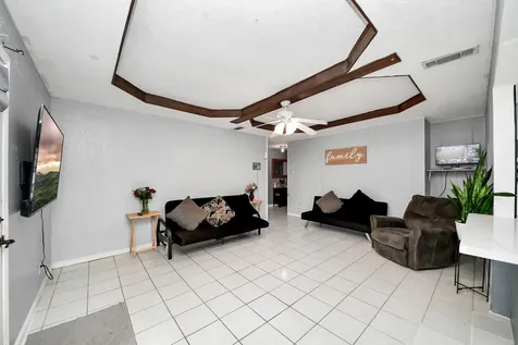 615 Barbara Mae Street Houston TX 77015