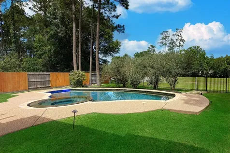 138 Oriel Oaks The Woodlands TX 77382