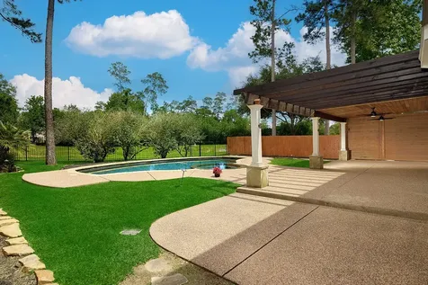 138 Oriel Oaks The Woodlands TX 77382