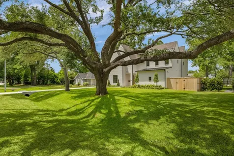 822 W 31st Street Houston TX 77018