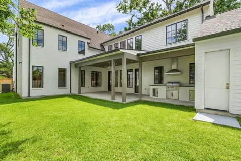 822 W 31st Street Houston TX 77018