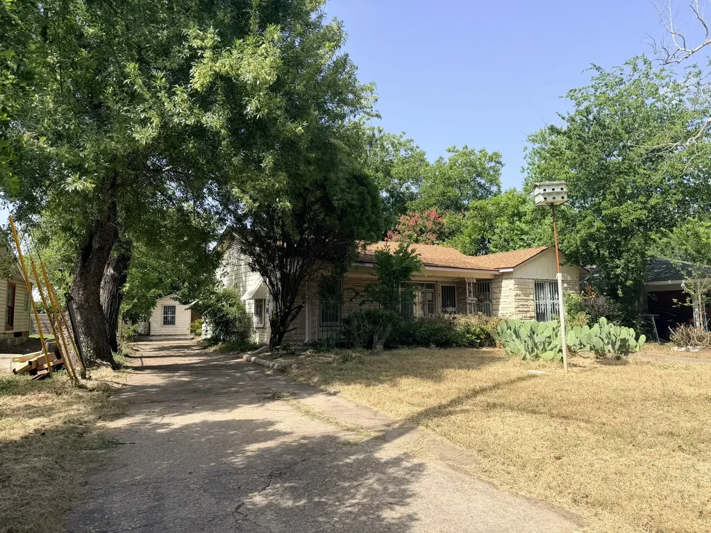 1708 E 32nd Street Austin TX 78722