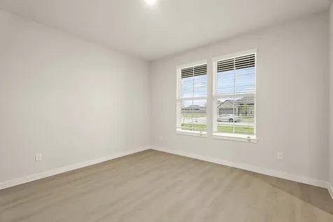 668 Woodhaven Lakes Drive La Marque TX 77568