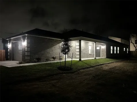 817 Center Street Richmond TX 77469