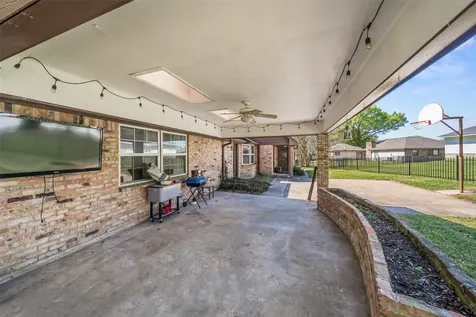 1223 Green Briar Drive Huntsville TX 77340