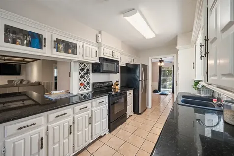 1223 Green Briar Drive Huntsville TX 77340