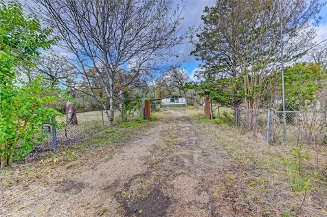 76 Oak Bend Drive Huntsville TX 77320
