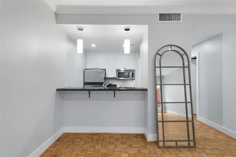 7929 Woodway Drive 4 Houston TX 77063