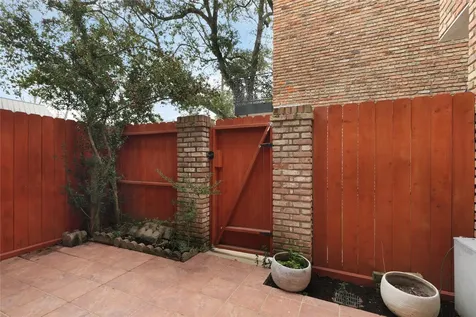 7929 Woodway Drive 4 Houston TX 77063
