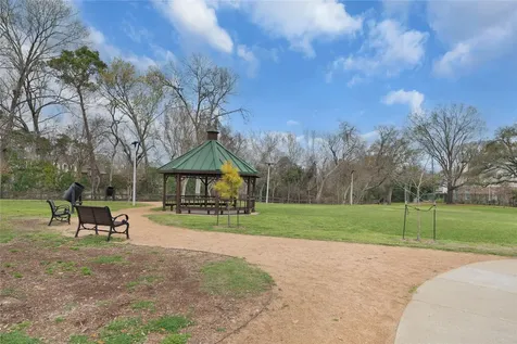 7929 Woodway Drive 4 Houston TX 77063