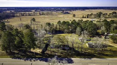 13363 Highway 105 Cleveland TX 77327