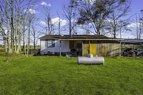 13363 Highway 105 Cleveland TX 77327