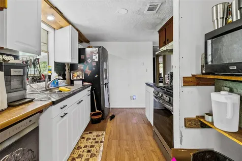 13363 Highway 105 Cleveland TX 77327