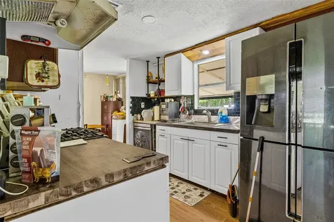 13363 Highway 105 Cleveland TX 77327